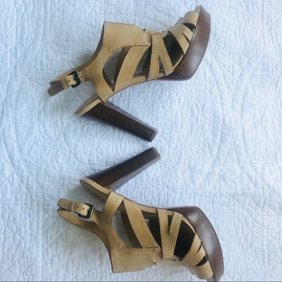 Nine West Light Camel Heels - Picture 2 of 8